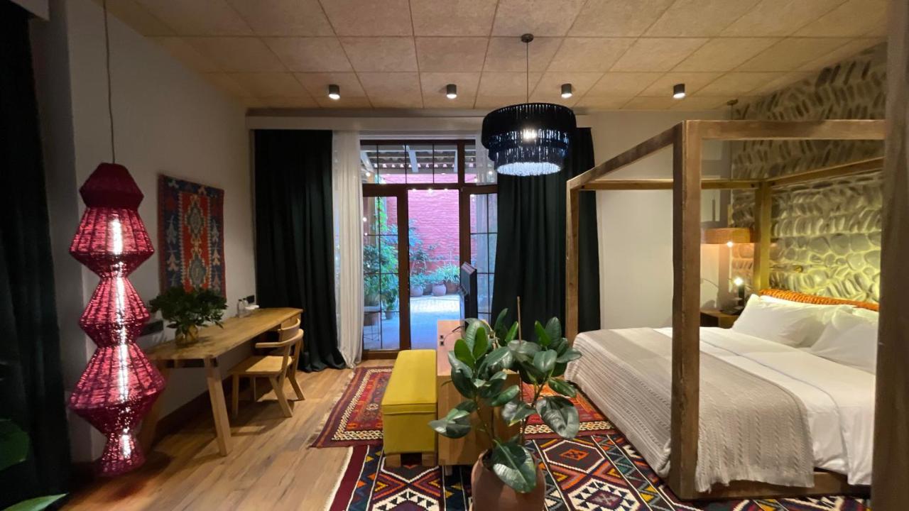 Khedi Hotel Tbiliszi Kültér fotó